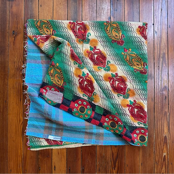 Modelli Creations raw edge blanket throw - Picture 7 of 9